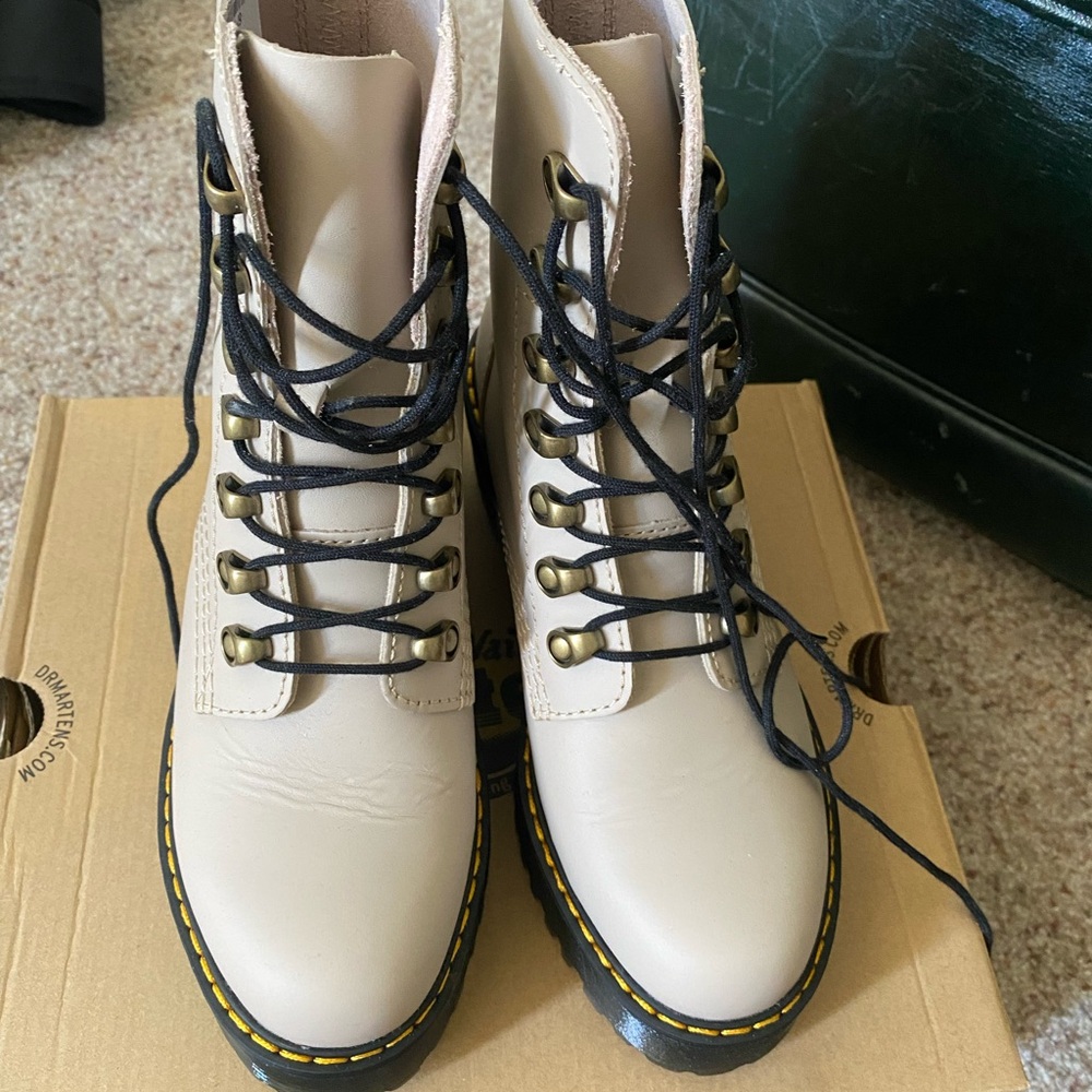 Dr. Martens Leona Women’s Leather Heeled Boots - Picture 7 of 8